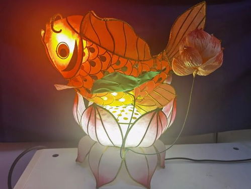 花燈映童心，非遺傳薪火——何氏藝術(shù)燈彩傳承人校園行