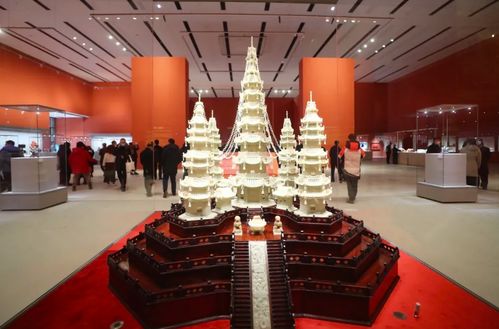 中國工藝美術(shù)館·中國非物質(zhì)文化遺產(chǎn)館開館 點(diǎn)亮工藝美術(shù)彩燈之光